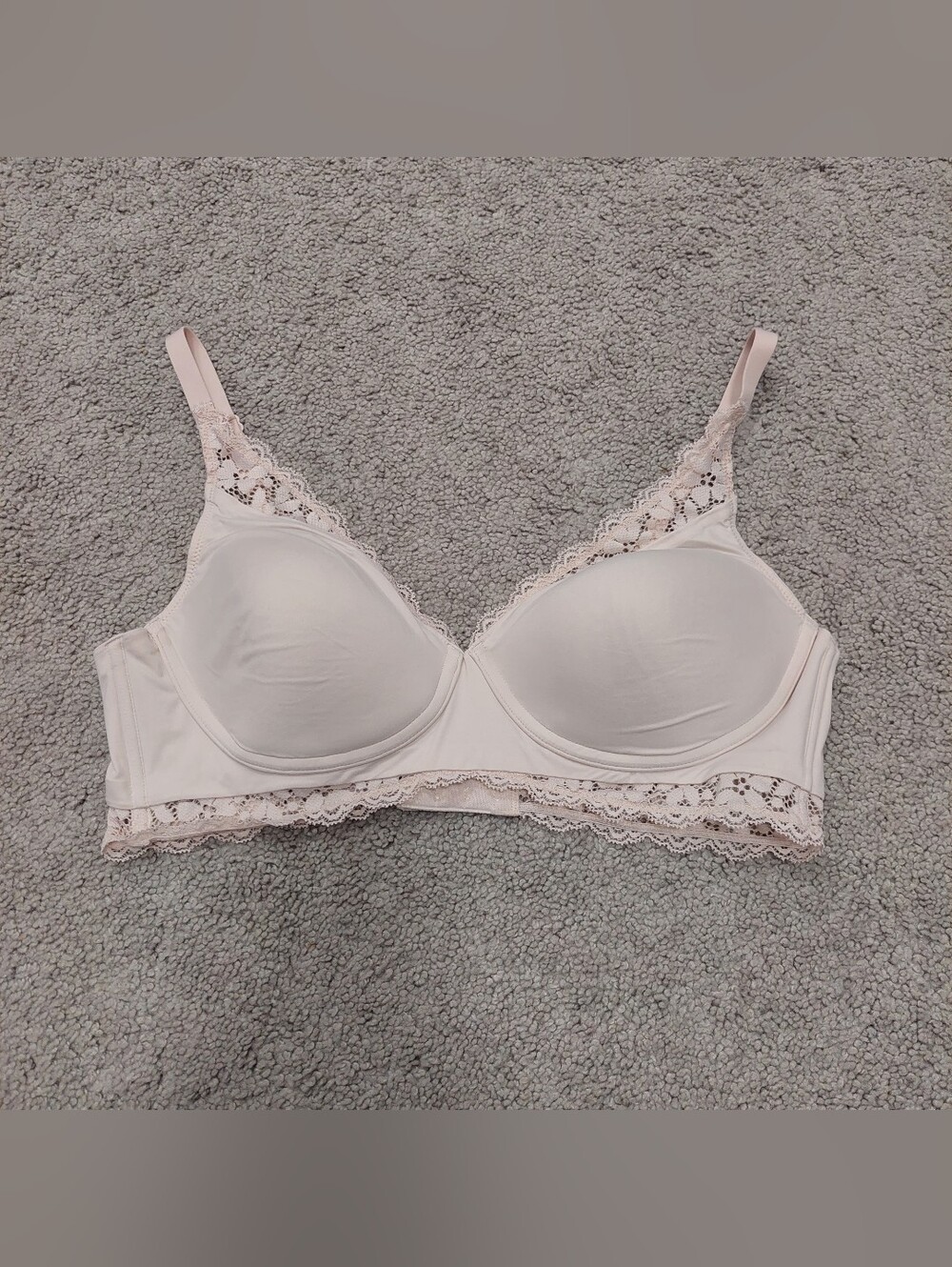Maidenform Pure Comfort Lace Bralette 0221LC Size 38B Light Pink Beige